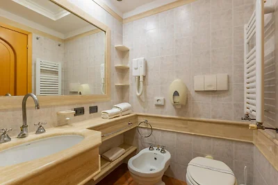 Modern appartement in Guidonia met tuin