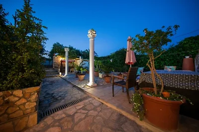 Golden Coast Apartments - A3 OneBedroom with ...