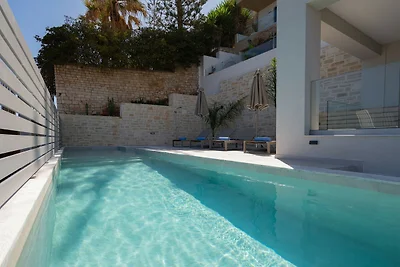 Villa in Rethymno mit Pool am Strand