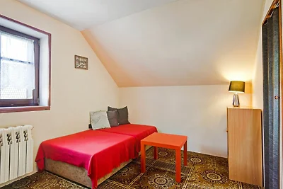 Modernes Ferienhaus in Cerný Dul mit Garten