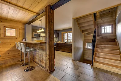 Chalet with Sauna & Hot Tub near Chamonix...