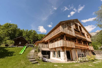 Chalet a La Clusaz con piscina e jacuzzi