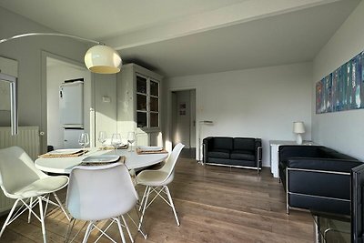 Stylish apartment right on the beach