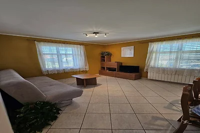 Appartement met drie slaapkamers in Murter