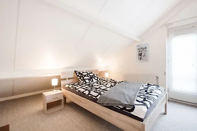 Bel bungalow a Beek con vasca idromassaggio