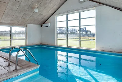 Scenic Pool House Retreat - By Traum...