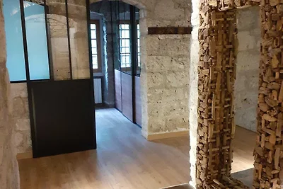Renovierte Schlosswohnung mit Swimmingpool