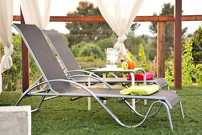 Villa in Muro met zwembad en jacuzzi