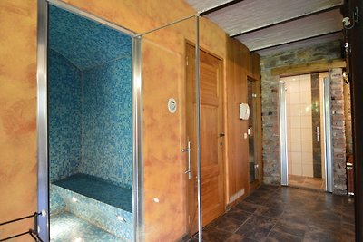 Luxuriöses Ferienhaus in La Venne mit Sauna