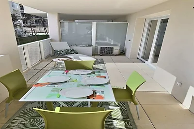 Apartment mit Terrasse und Parkplatz