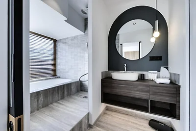 Schöne, brandneue und geräumige Wohnung