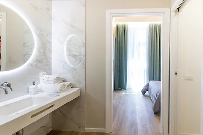 Norma Family suite