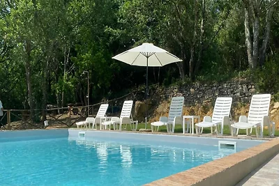 Ferienhaus mit 8 Schlafzimmern und Pool,...