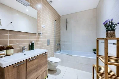 Wohnung in Burgau mit Pool und Balkonen