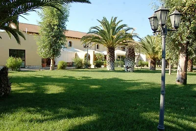 Appartamento con piscina in comune a pochi km...