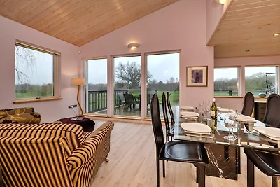 Eco Norfolk Golf Lodge con piscina