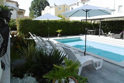 Villa Luka Apartment Red mit Pool