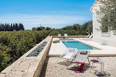 Ruhiges Ferienhaus in Avola mit privatem Pool