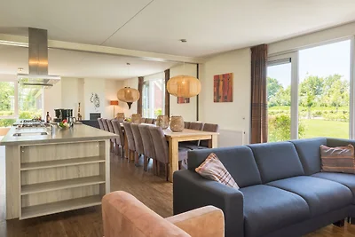 Luxuriöse Villa mit 8 Bädern in einem...