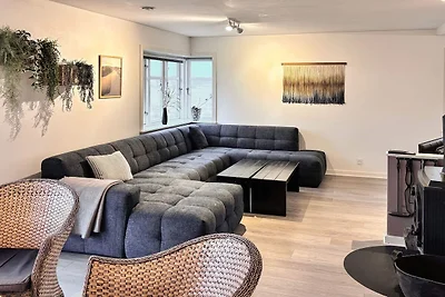 17 Personen Ferienhaus in Harboøre-By Traum