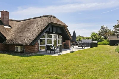 Tranquil Beach Retreat - By Traum...