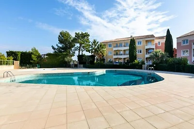 Apartment in Les Issambres mit Zugang zum...