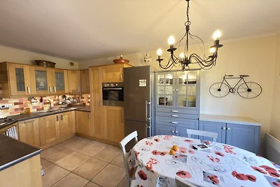 Vakantieappartement met zwembad in Béziers