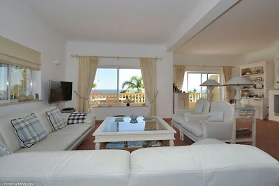 Modernes Ferienhaus in Lagos mit eigenem Pool
