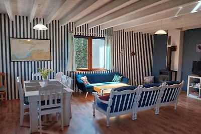 Holzhaus nahe Ostseestrand