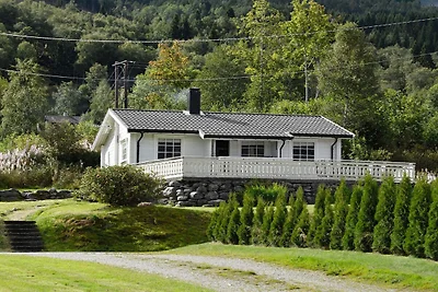 4 personas casa en Utvik-By Traum