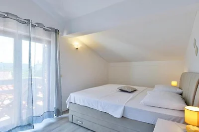 Apartments Franica with Heated Pool and Hot-T...