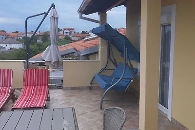 Appartamento a Privlaka con spiaggia sul mare