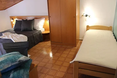 Apartamento con balcón y vistas al mar para 5