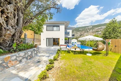 Villa in Kalkan mit Schwimmbecken