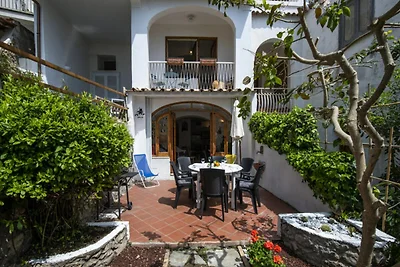 Haus in Praiano mit Blick auf das Meer von...
