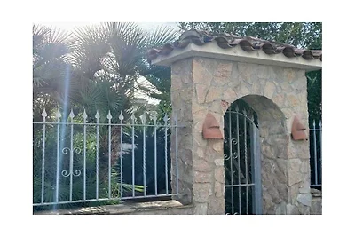 Al Mar (13 m ligplaats voor boten)