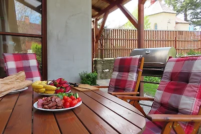 Berghaus mit Garten