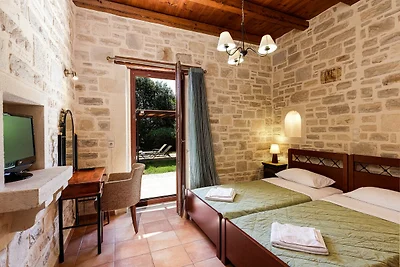 Villa in Adelianos Kampos