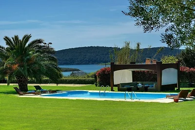 Villa Sunny Flowers