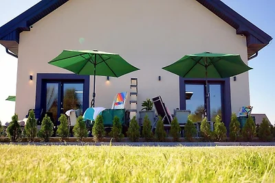 Comfortabel vakantiehuis met terras, Mielenko