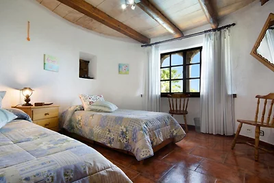 Traditionelle Villa mit Pool in Pollensa