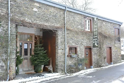 Ferienhaus in Biטvre mit Terrasse