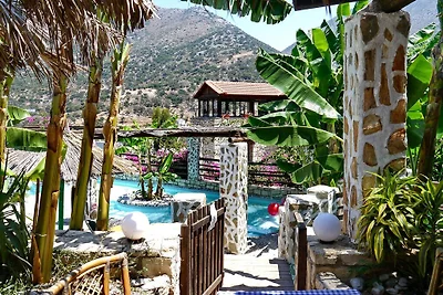 Ferienhaus in Bali mit Pool inkl. Halbpension