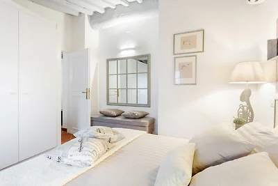 Penthouse-Apartment mit privatem Garten