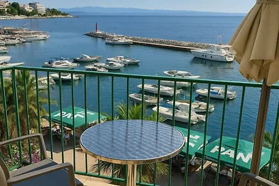 One Bedroom apartment with Balcony and Sea Vi...