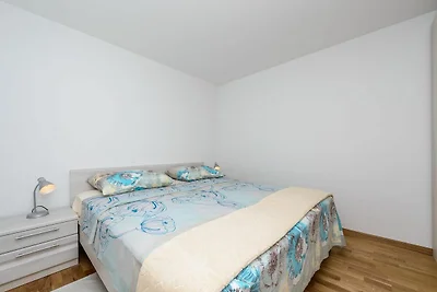 Apartment Pavlina - One Bedroom Apartment wit...