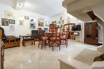 Villa Balarin - Five Bedroom Holiday Home wit...