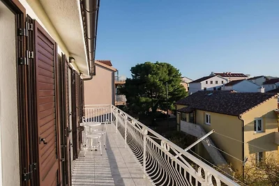 Einladendes Apartment am Meer in Dalmatien