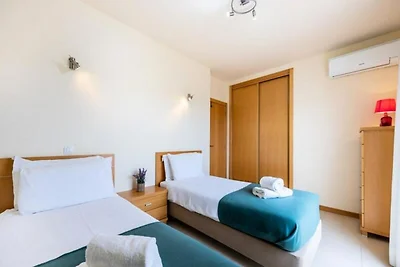 Wohnung in Burgau mit Pool und Balkonen