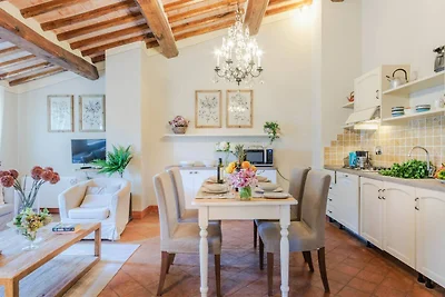 Bauernhaus in Lucca mit Weingut und Pool